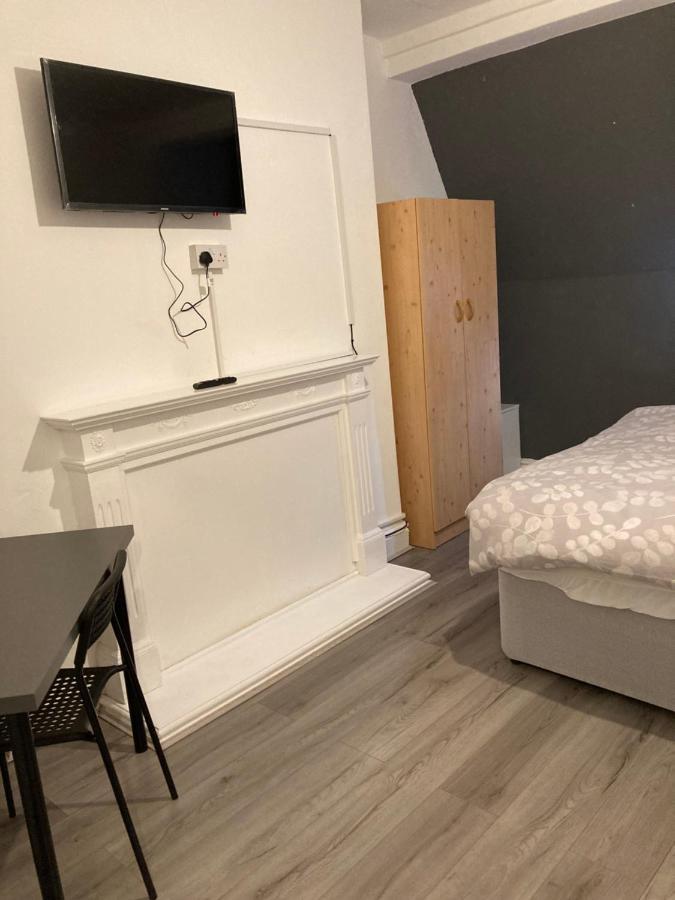 Chosen Rocky Lane Private Rooms Liverpool Exterior foto