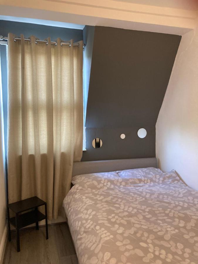 Chosen Rocky Lane Private Rooms Liverpool Exterior foto